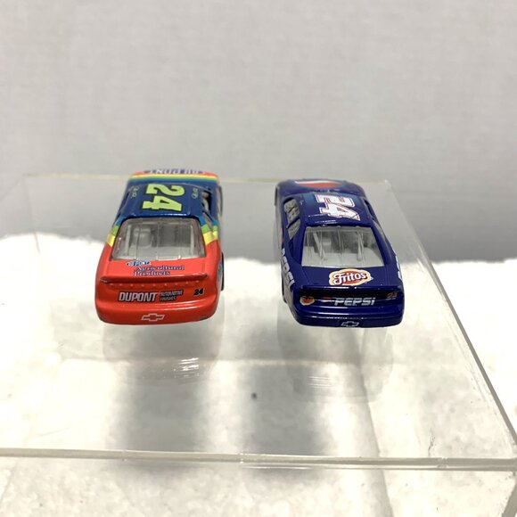 1998 Jeff Gordon #24 Pepsi and DuPont Chevrolet Monte Carlo 1:64 - Picture 4 of 8